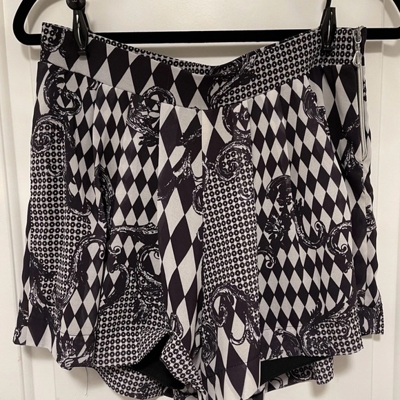 The Unbranded Brand Pants - Black White Harlequin Print High Waist Tailored Skort Baroque Chic Lined Small